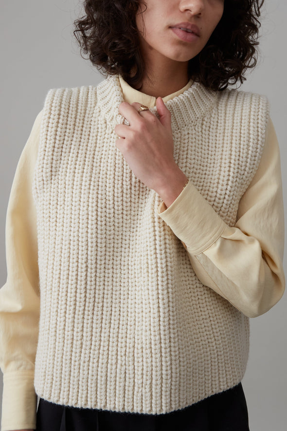 DYLAN SWEATER VEST | CREAM HIGHLAND WOOL