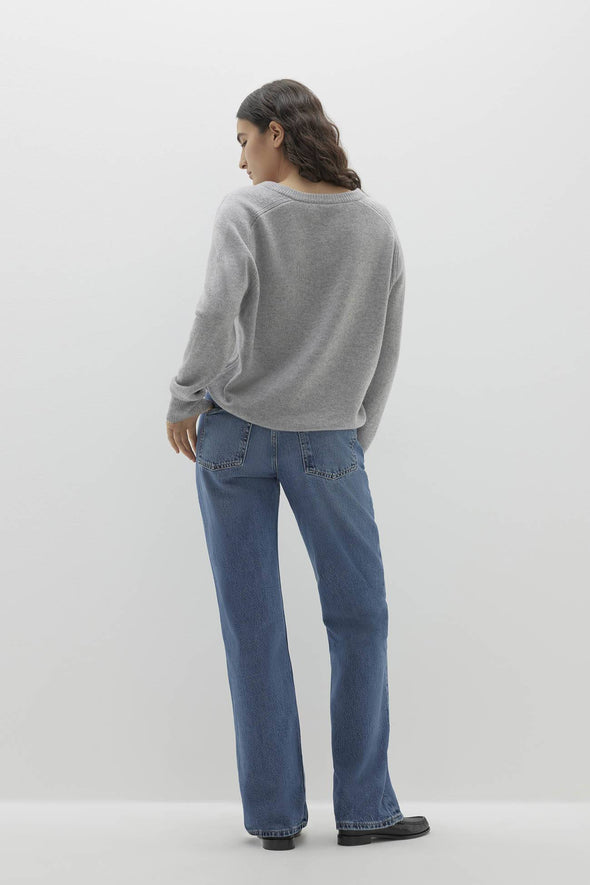 SYDNEY V-NECK CASHMERE SWEATER