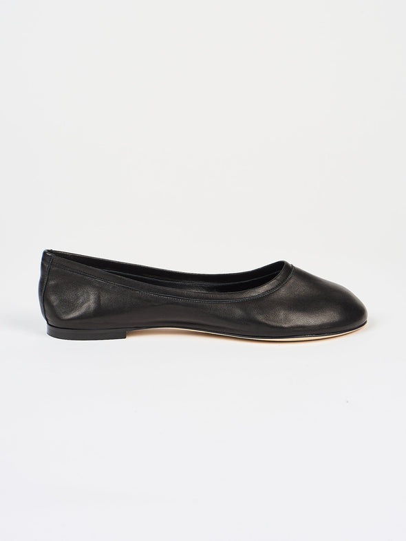 The Minimalist Slipper in Black