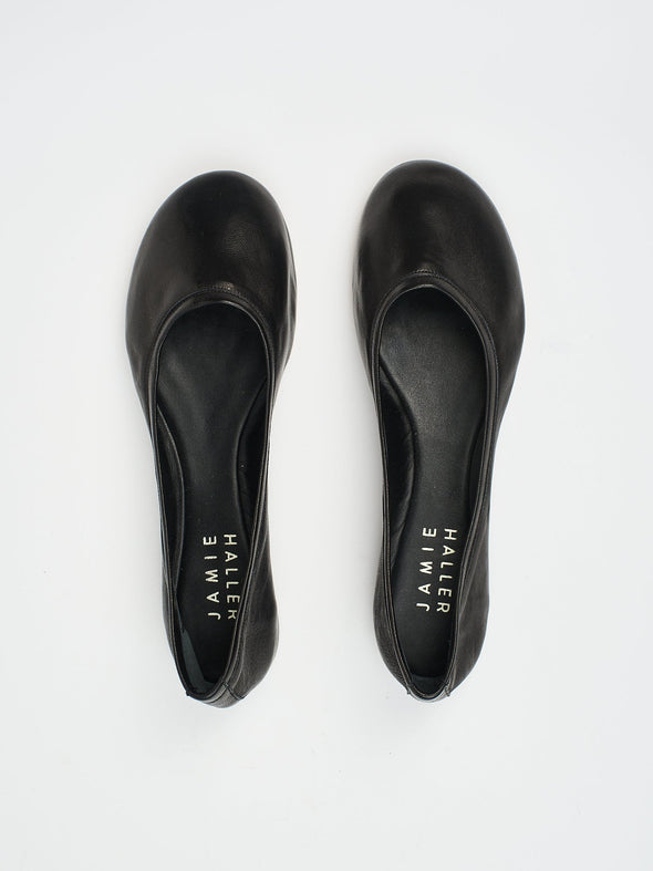 The Minimalist Slipper in Black